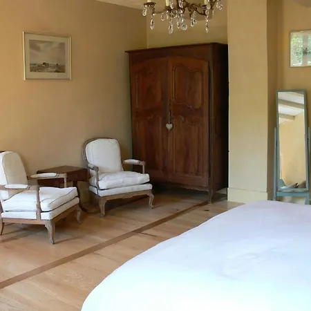 Le Phénix Chambres Et Table D'hôtes Couette-café Rabastens